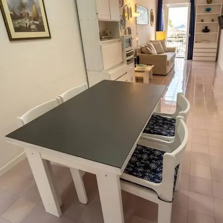 Appartamento Attractive Recently Renovated Entire Flat In Port Maratea