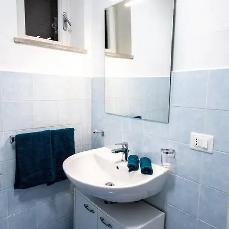 Apartment Attractive Recently Renovated Entire Flat In Port Maratea